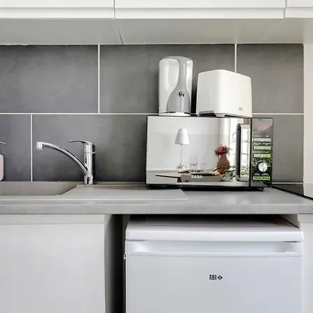 Charming Studio 7 - *